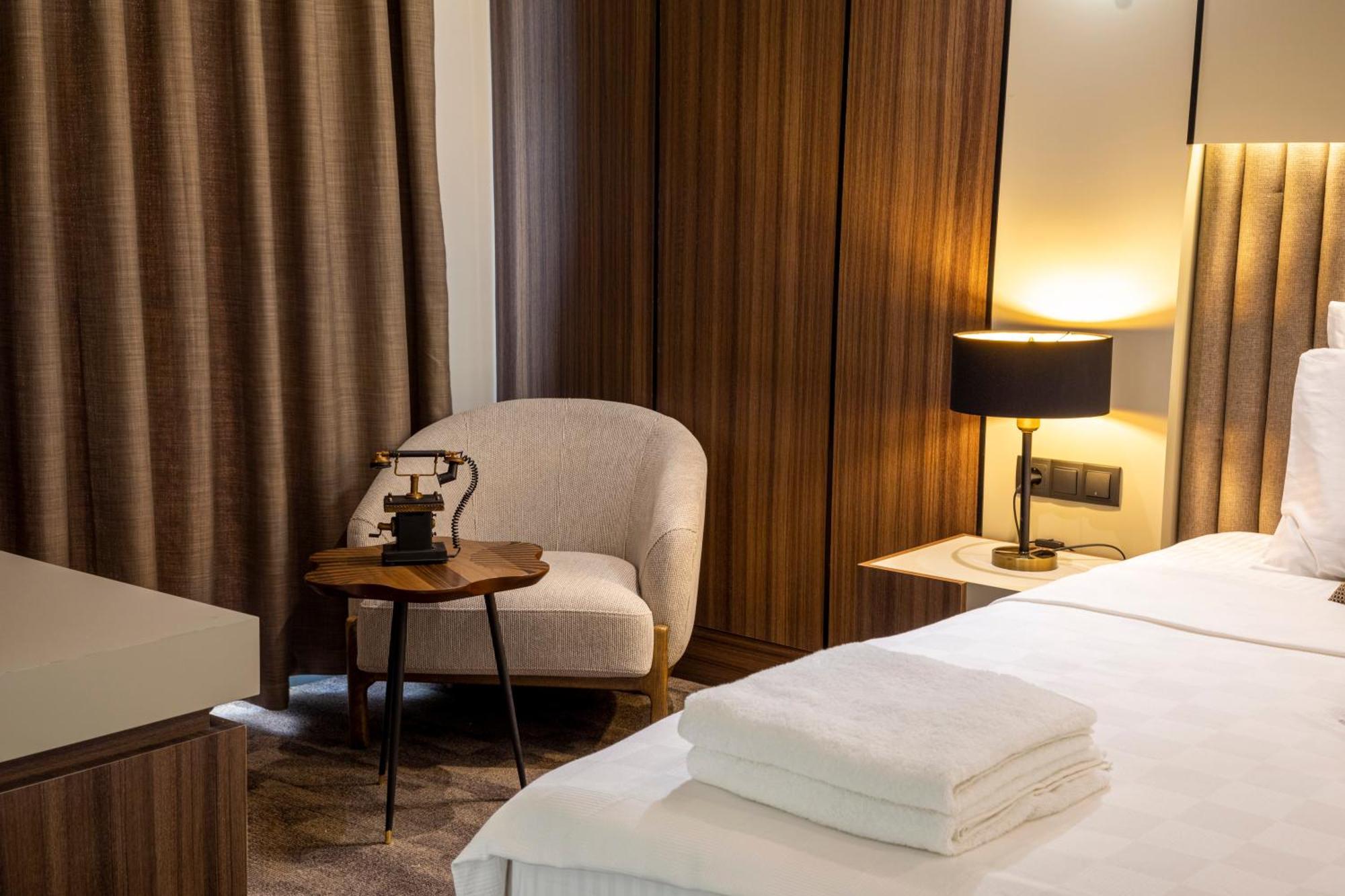 Monalisa Hotels كوشاداسيه المظهر الخارجي الصورة