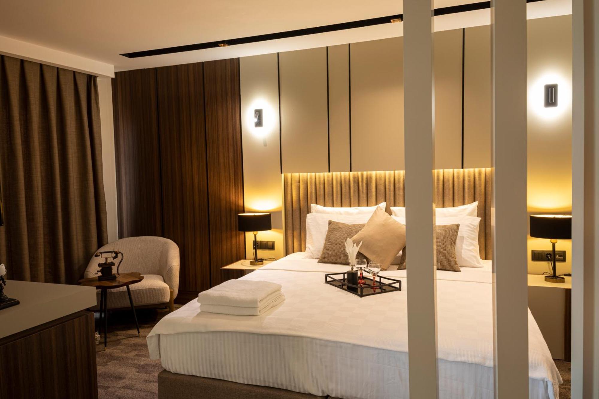 Monalisa Hotels كوشاداسيه المظهر الخارجي الصورة