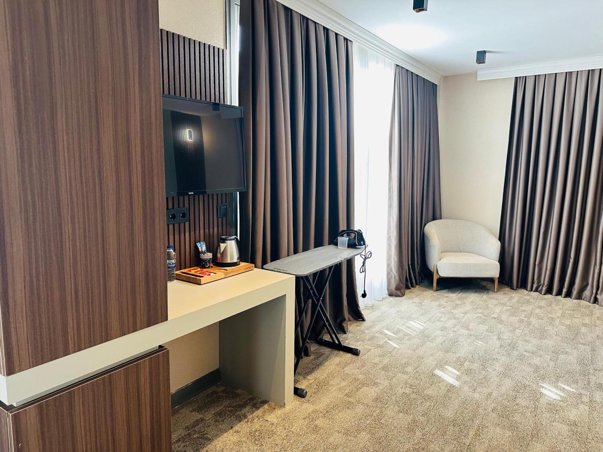 Monalisa Hotels كوشاداسيه المظهر الخارجي الصورة