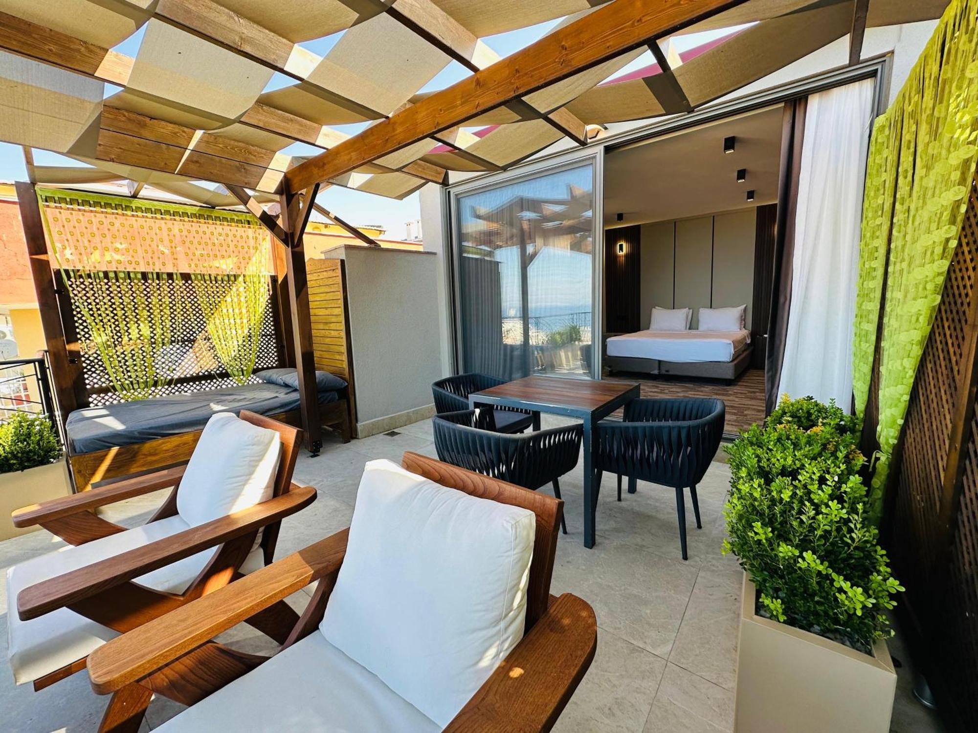 Monalisa Hotels كوشاداسيه المظهر الخارجي الصورة